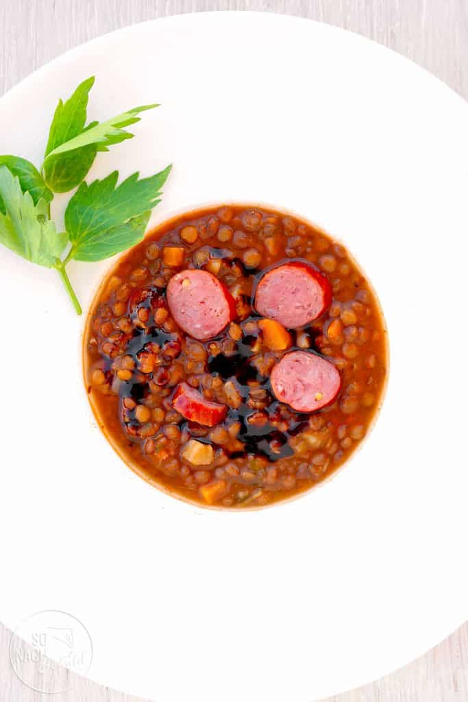 Deftige Linsensuppe mit Schinkenknacker