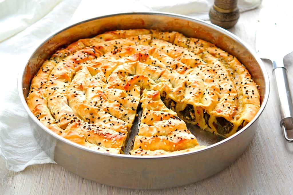 Schneckenbörek mit Spinat und Fetakäse