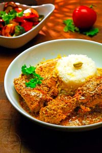 Huhn in Joghurt-Koriandersoße - Dhania Chicken