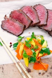 Roastbeef mit Gurken-Möhren-Kimchi