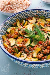 Zucchini-Hackfleisch-Pfanne mit türkischem Reis