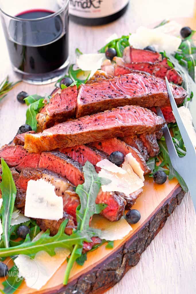 Tagliata di Manzo mit Parmesan mit Rucola