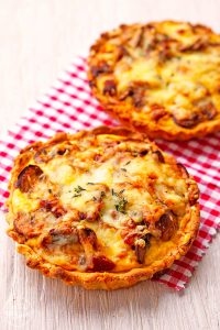 Mini Quiches mit Pilzfüllung