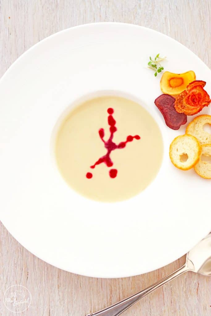 Selleriecremesuppe mit Roter Beete