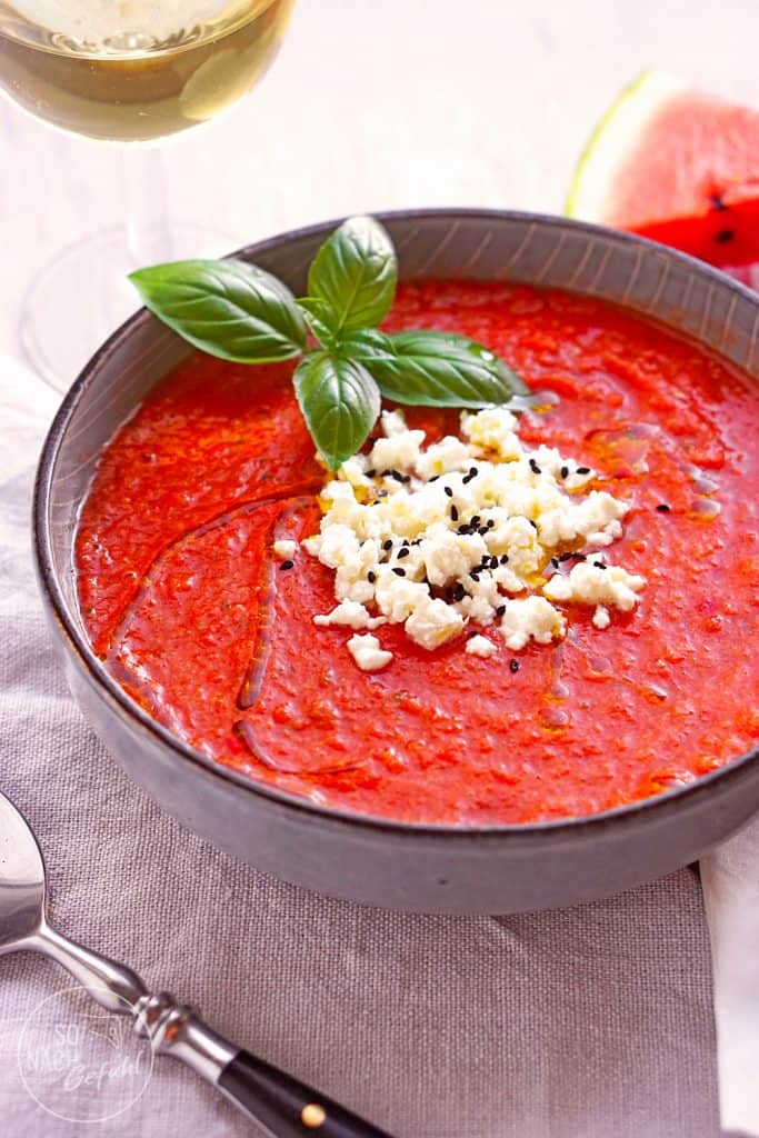 Eiskalte Gazpacho mit Wassermelone
