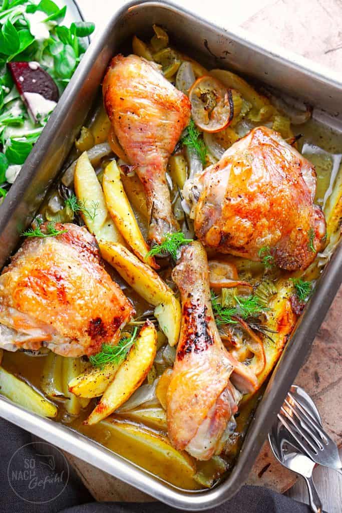 Backofenhuhn mit Kartoffeln und Zitrone