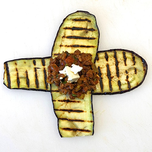 Auberginenscheiben füllen