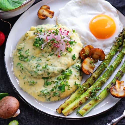 Kräuterstampf mit Frühlingsgemüse