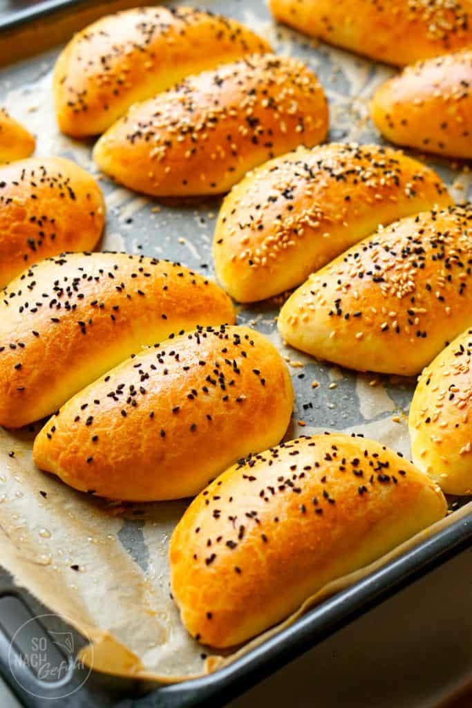 Poğaça – gefüllte Pogatschen aus Hefeteig