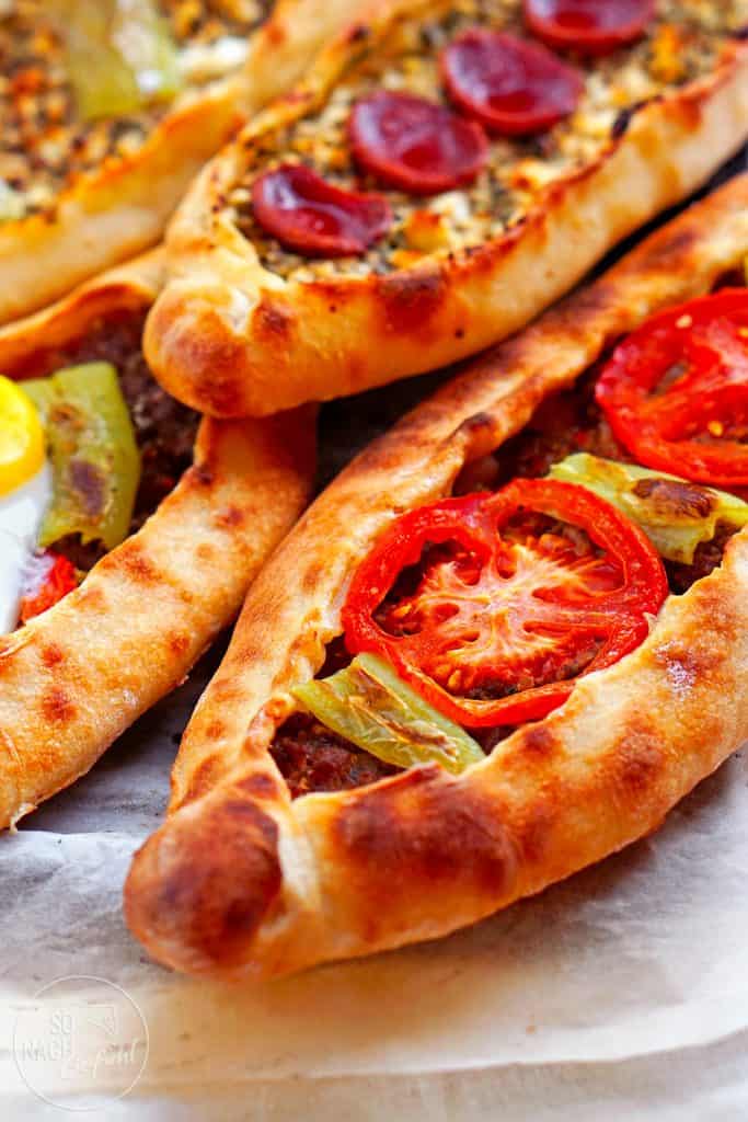 Pide – türkische Brotschiffchen
