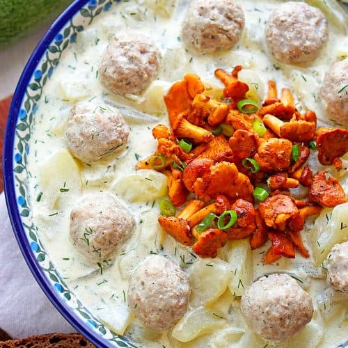 Schmorgurken mit Hackbällchen und Pfifferlingen