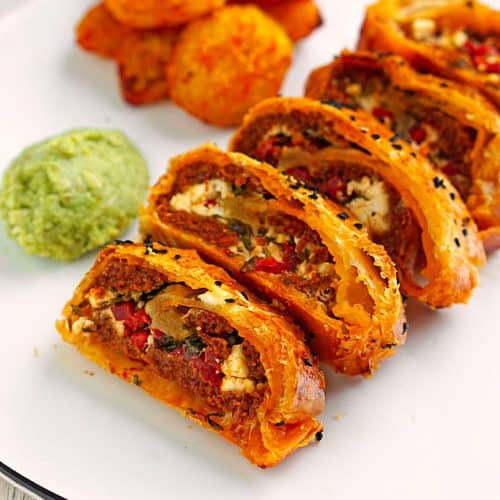 Hackfleischstrudel mit Schafskäse
