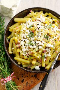 Wachsbohnensalat mit Schafskäse