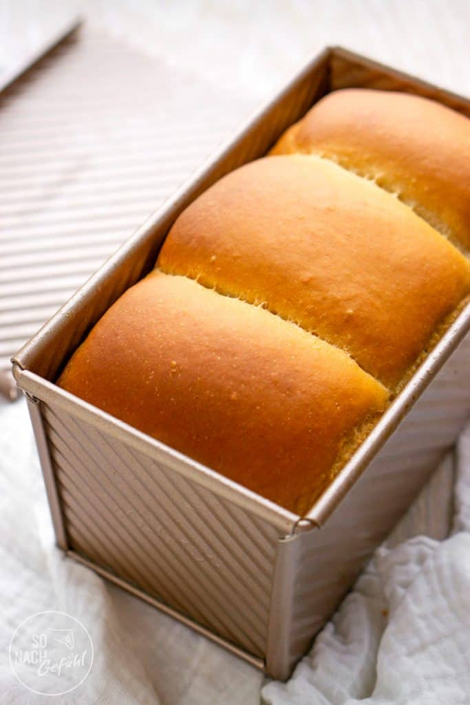 Butter-Toastbrot in der offenen Form gebacken