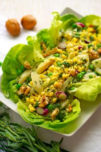 Frühlingshafter Spargelsalat