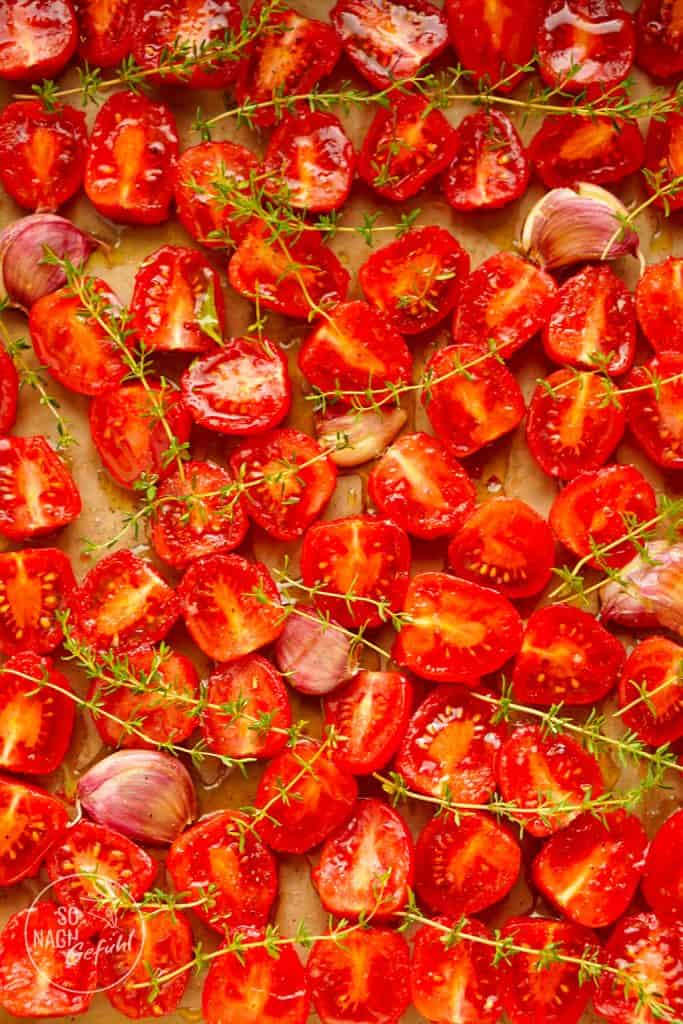 Aromatische Strauchtomaten aus dem Ofen