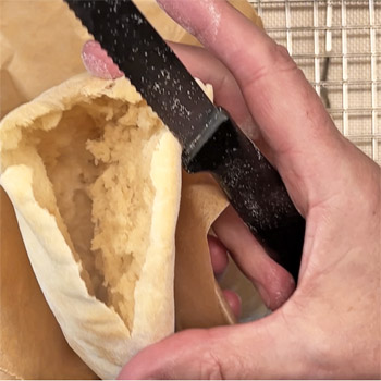 Pita Brot aufschneiden zum Füllen