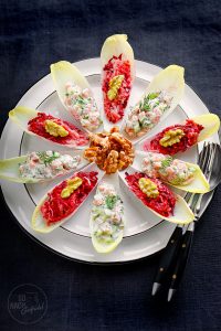 Sellerie-Apfel-Salat mit karamellisierten Walnüssen