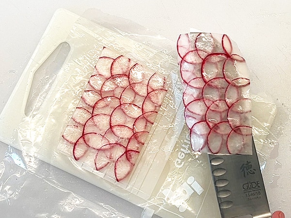 Radieschenmatte schneiden