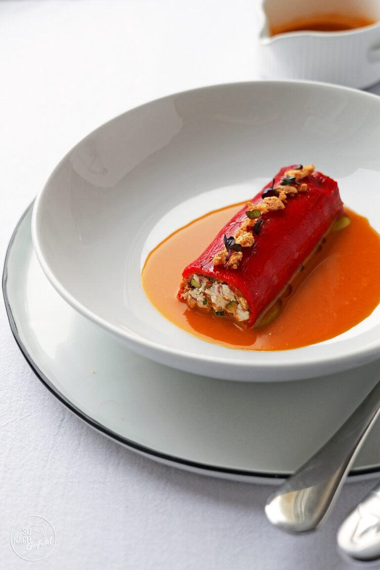 Röstpaprika mit Ziegenkäsefüllung