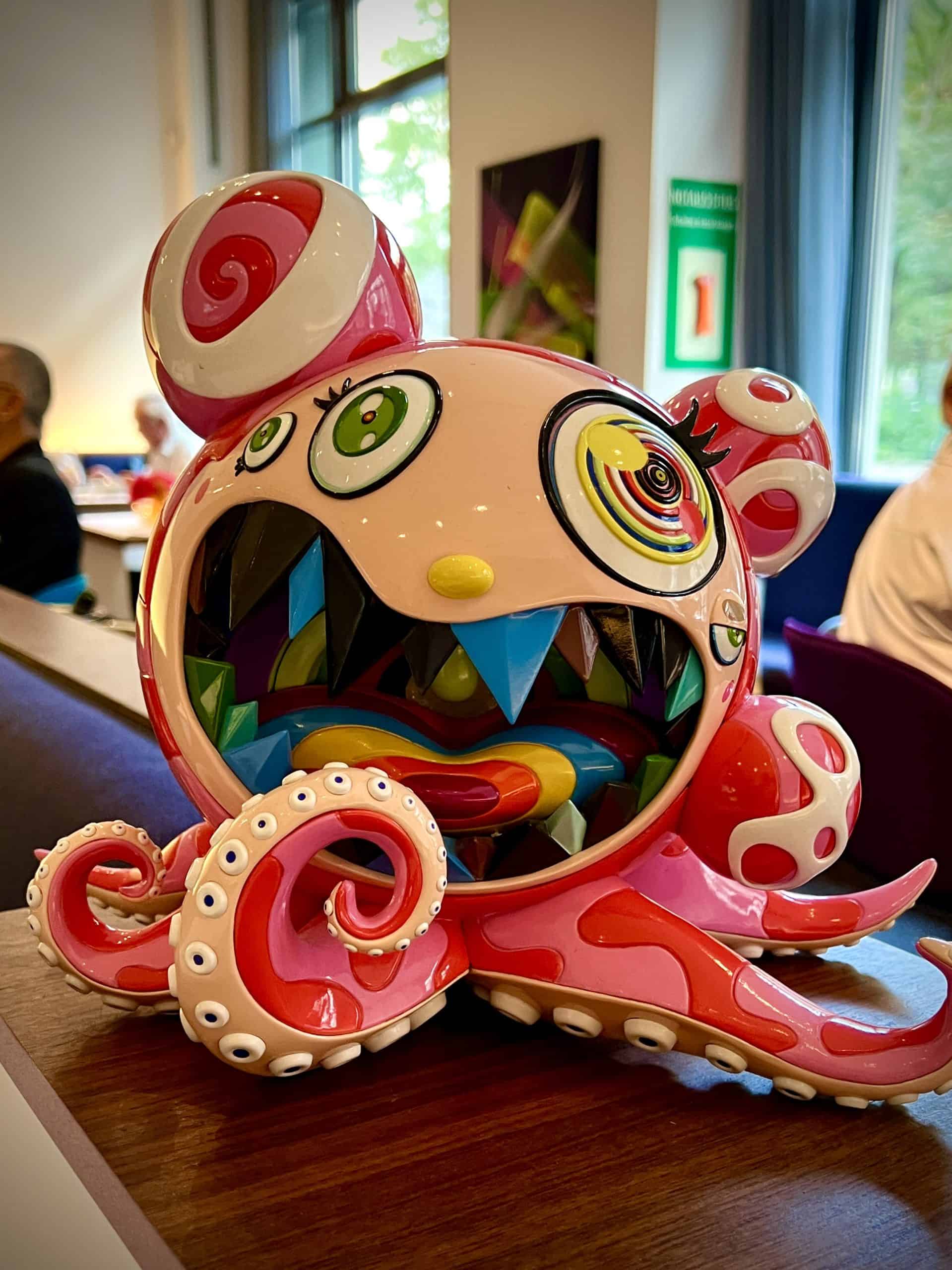 Skulptur im Restaurant Tim Raue