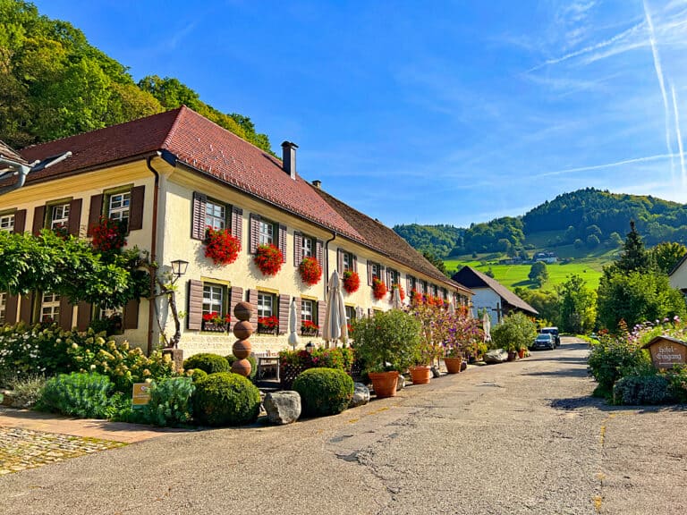 Romantikhotel Spielweg im Sommer