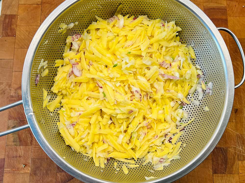 Gemüse abtropfen nach dem Einlegen