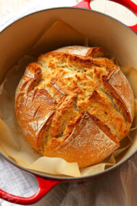 Dinkelbrot aus dem Bräter