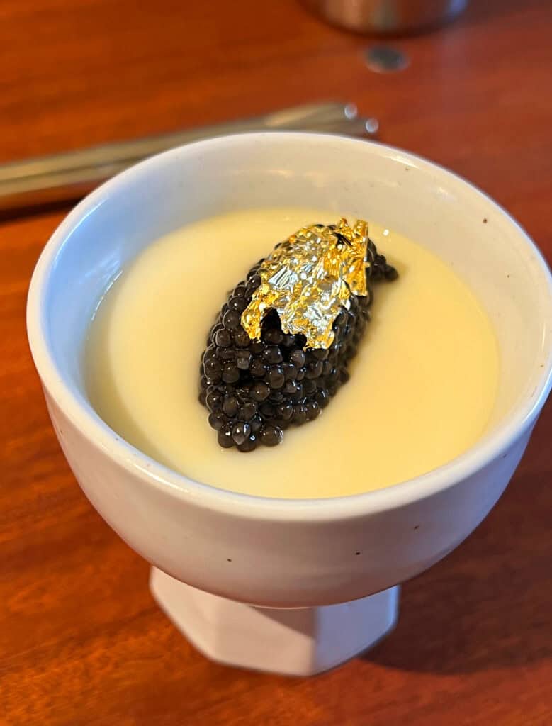 Flan mit Kaviar