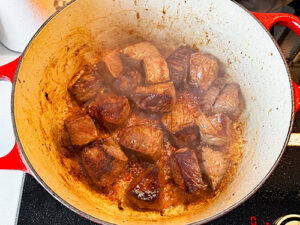Gulasch scharf anbraten